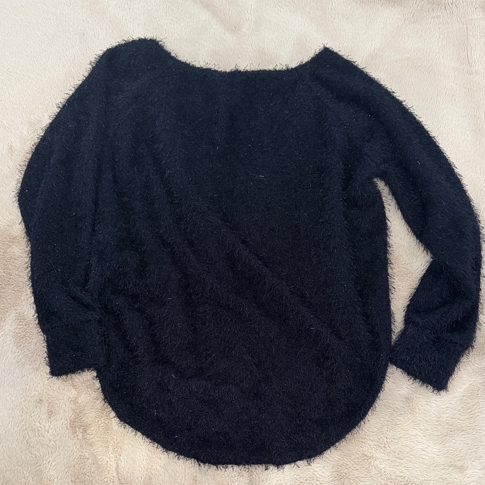 Acting Pro Women's Fuzzy Black Sweater